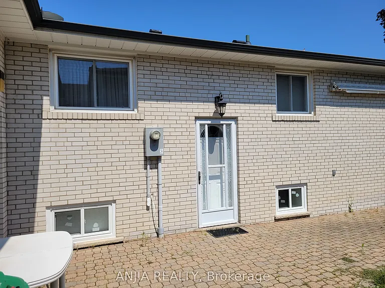 1299 Shamir Cres #BASEMENT — Photo 13