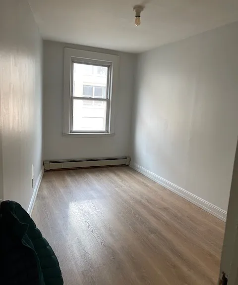221 Montgomery St #3 — Photo 7