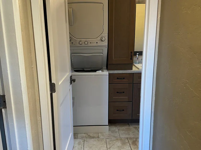 2048 E 6th St #2048 — Photo 11