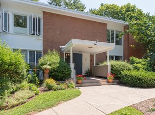20 N Lake Dr APT C1, Hamden, CT 06517