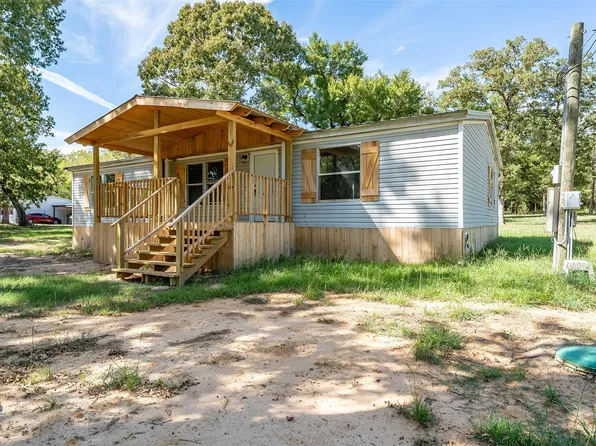 180 County Road 4251, Palestine, TX 75803