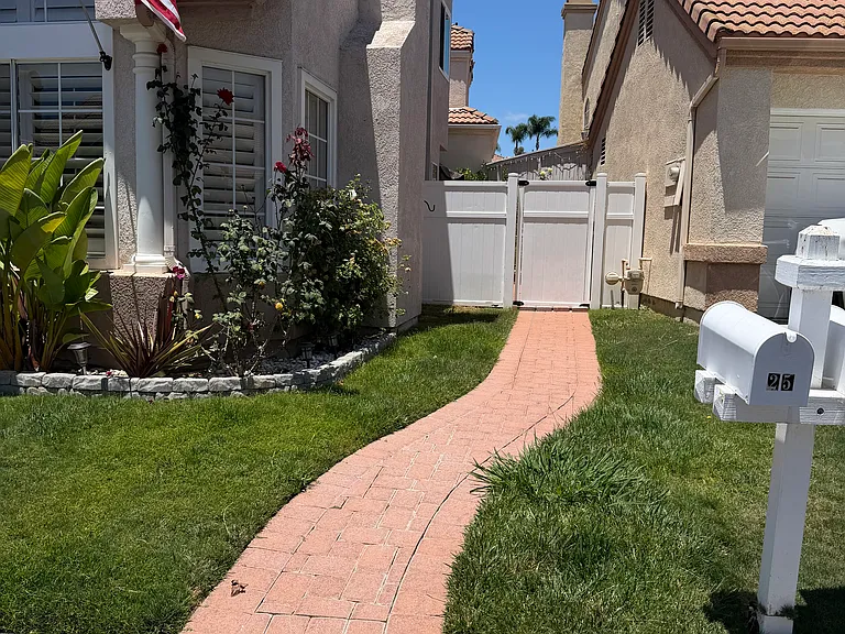 25 Santa Monica St — Photo 30