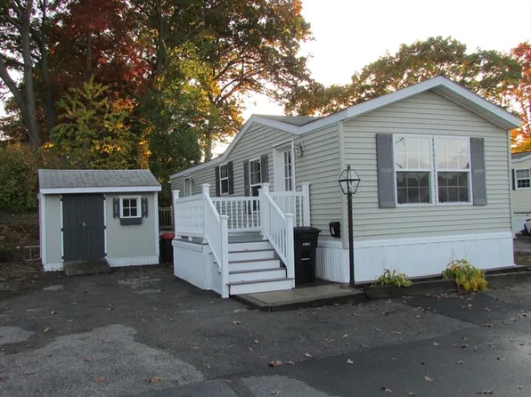 7 Stella Dr, Weymouth, MA 02188