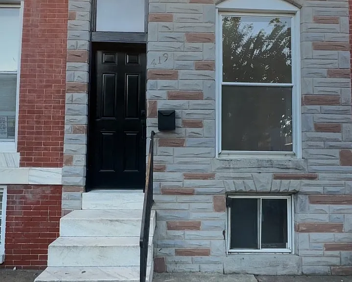 419 N Montford Ave — Photo 1