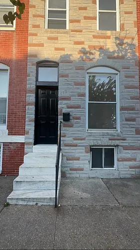 419 N Montford Ave Photo 1