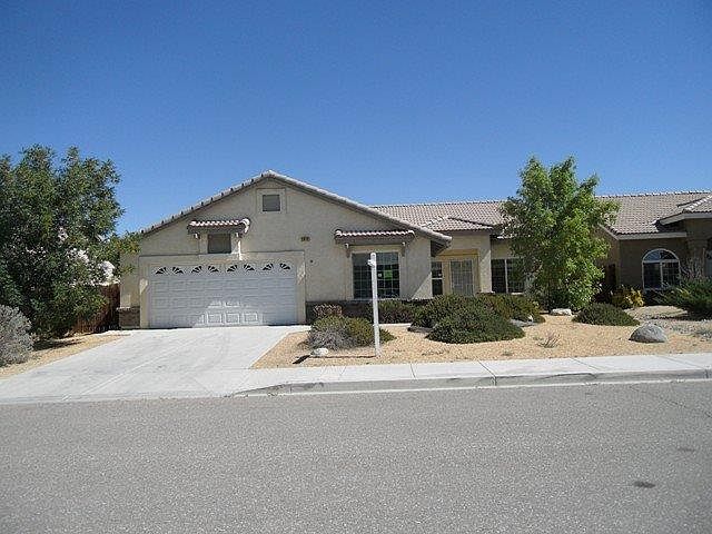 1st image of 15918 Oak Ct