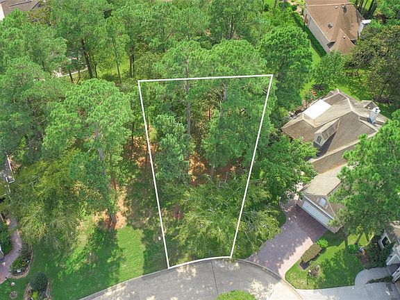 3rd image of 48 Hillwood Ln