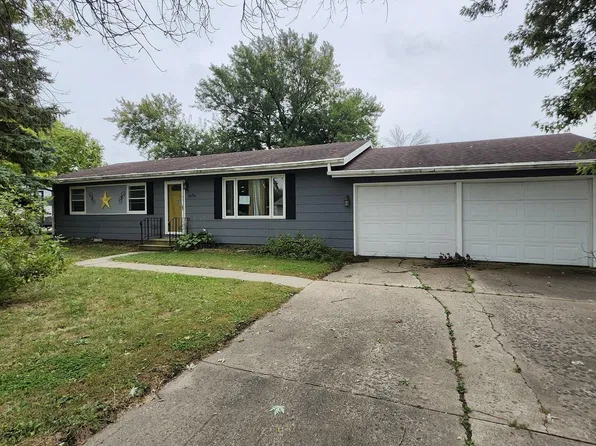 2434 Elm Dr, Fort Dodge, IA 50501