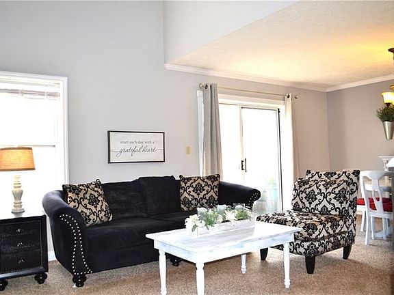 4th image of 714 Sunset Cir