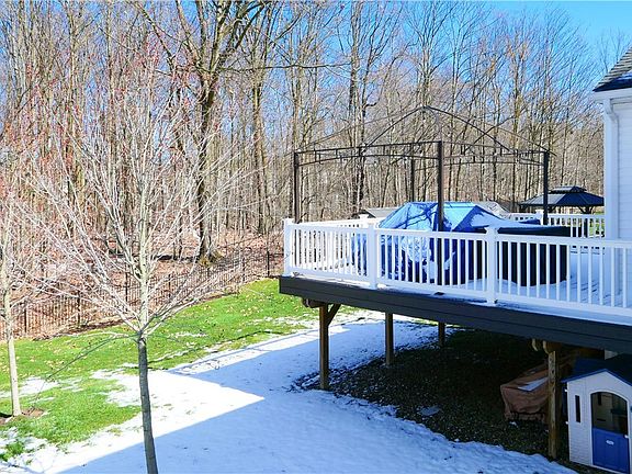 4th image of 1513 Clover Ct