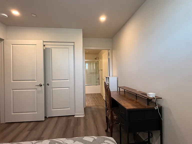 154 N Dover Rd — Photo 4