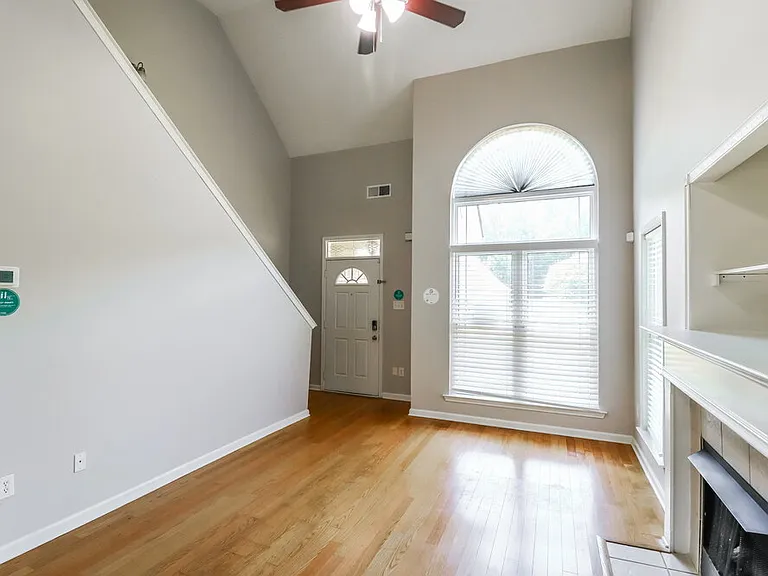 15 Cypress Grove Cv — Photo 5