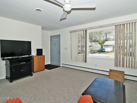 4th image of 34 Beaverbrook Drive