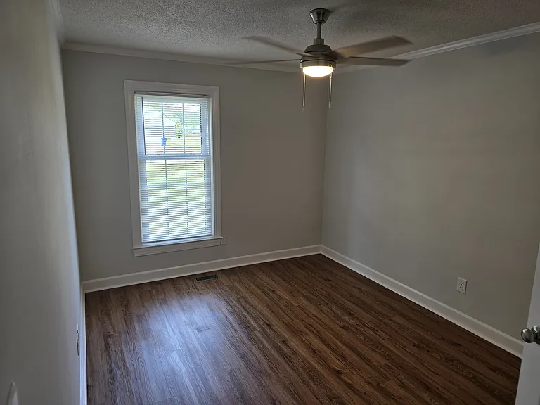 104 Karol Dr — Photo 14