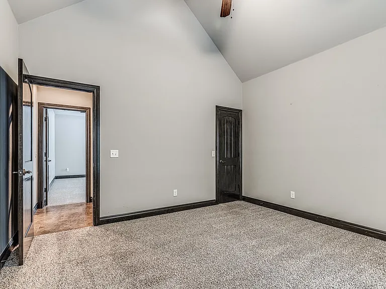 13609 Gentry Dr — Photo 26