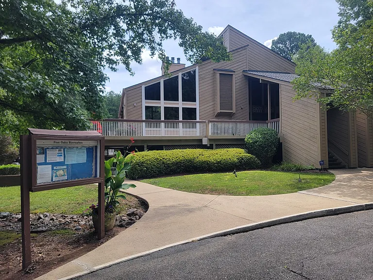 4200 Pin Oak Dr — Photo 31