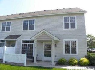 1576 Liberty Cir, Shakopee, MN 55379