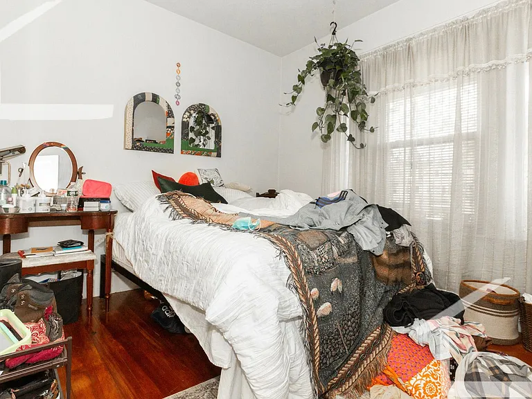548 Washington St #1 — Photo 4