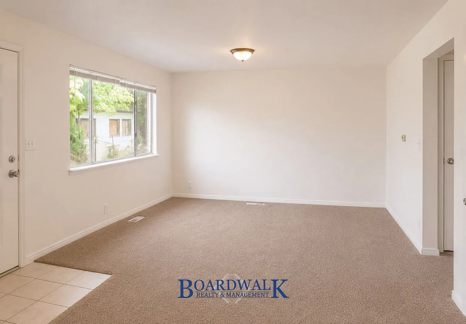 2 bed, 1.0 bath, 900 sqft, $1,225 — Photo 3