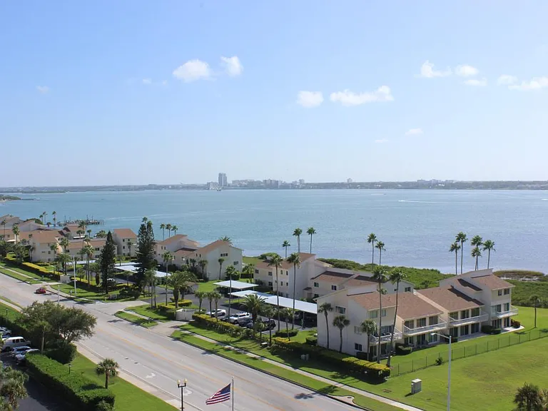 1480 Gulf Blvd — Photo 8
