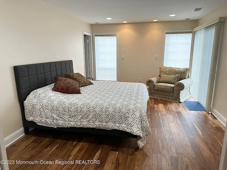 337 Devon Pl — Photo 6