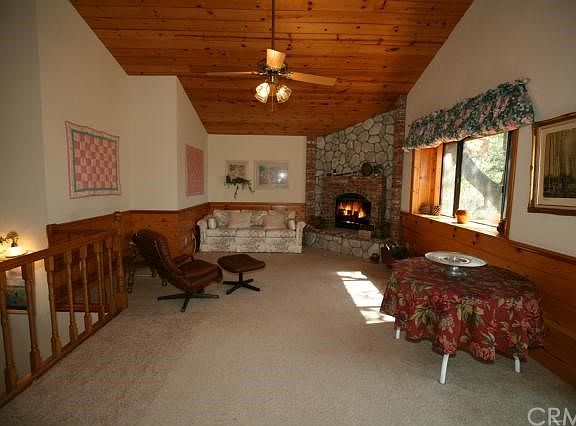 2nd image of 815 Del Norte Ln