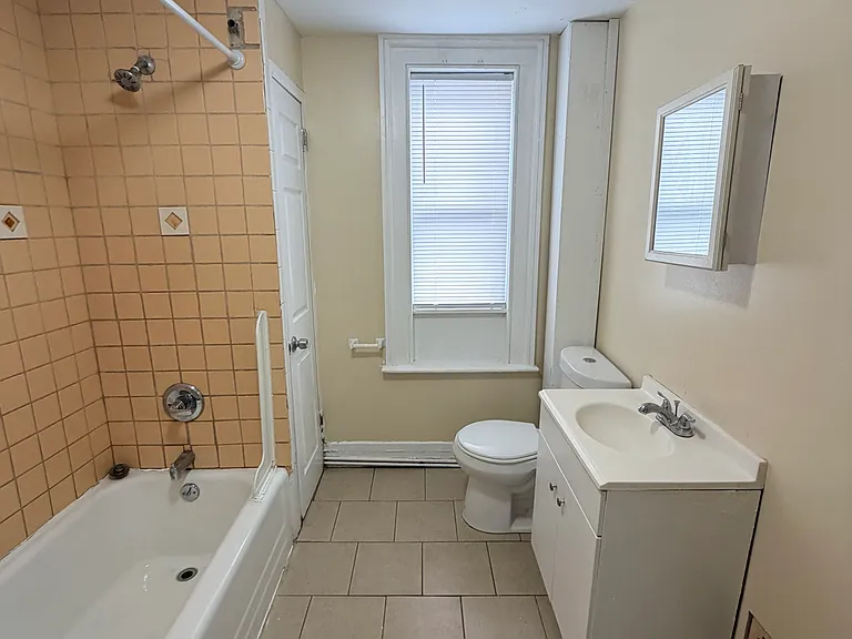 133 Hobart St #2 — Photo 12