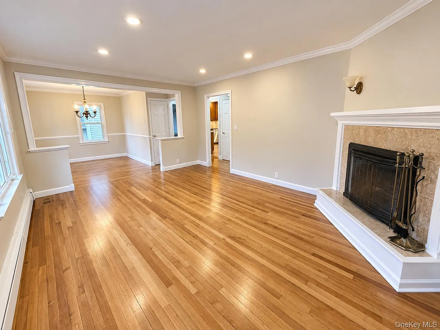 4 bed, 2.0 bath, 1710 sqft, $6,600 — Photo 3