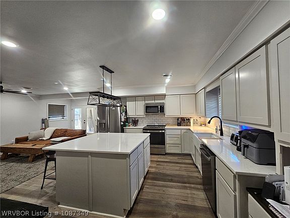 2nd image of 502 N 10th St