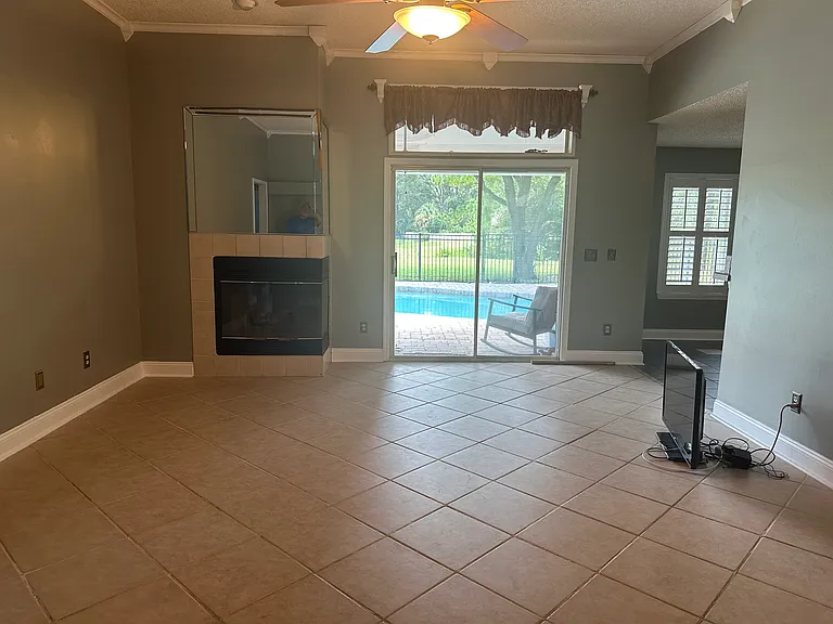 417 Piper Pl — Photo 5