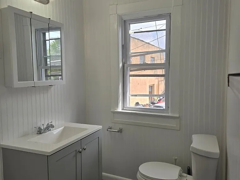 1419 Princeton Ave — Photo 15