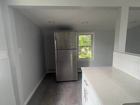 2nd image of 250 W 19th Ave #1B