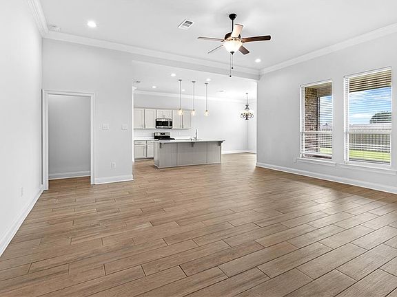 5th image of 878 Connolly Ave