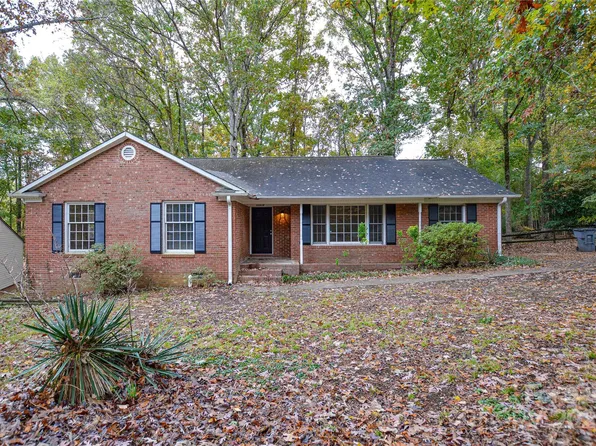 11810 Lansbury Ct, Charlotte, NC 28226