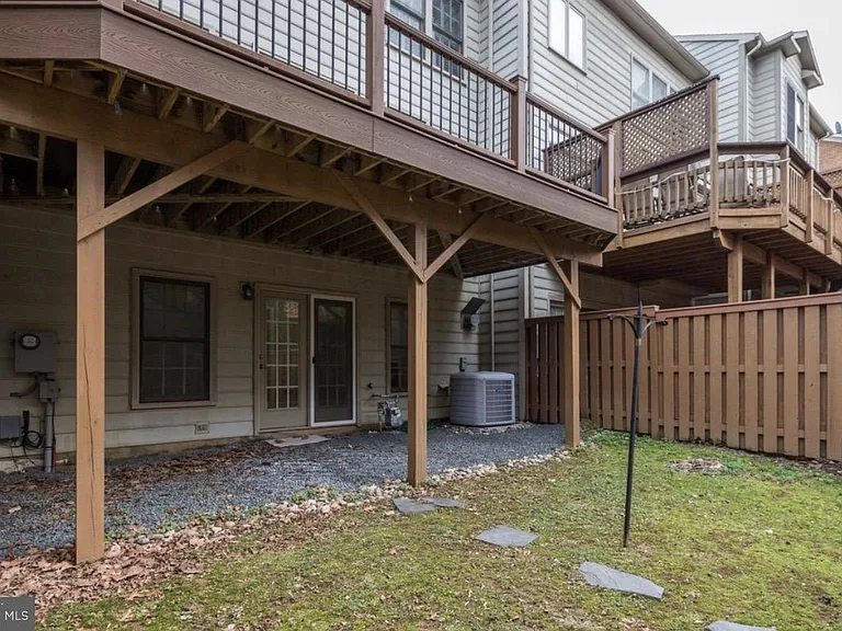 1804 Dawson St — Photo 32