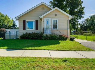 525 Marquette Rd, Machesney Park, IL 61115