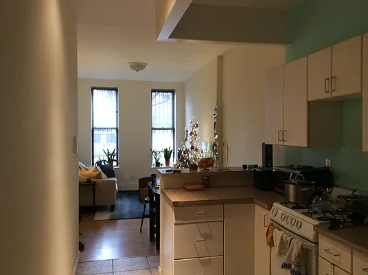 Rented by New York Realty Minimax Inc | media 5