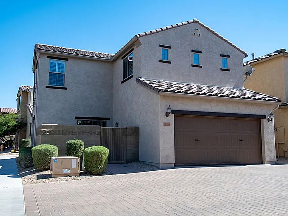 2nd image of 3639 E Zachary Dr
