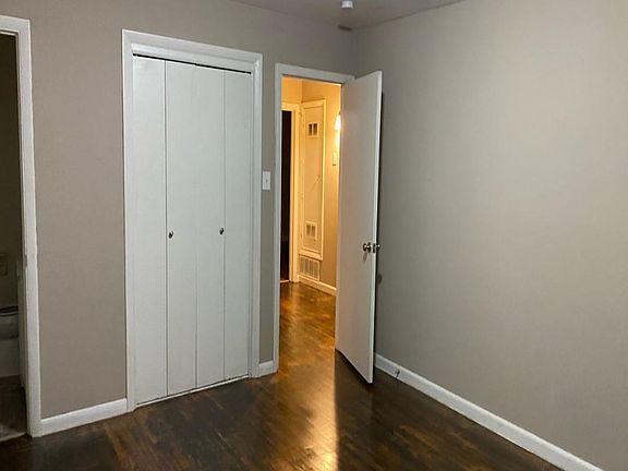 3rd image of 2406 Northeast Cir