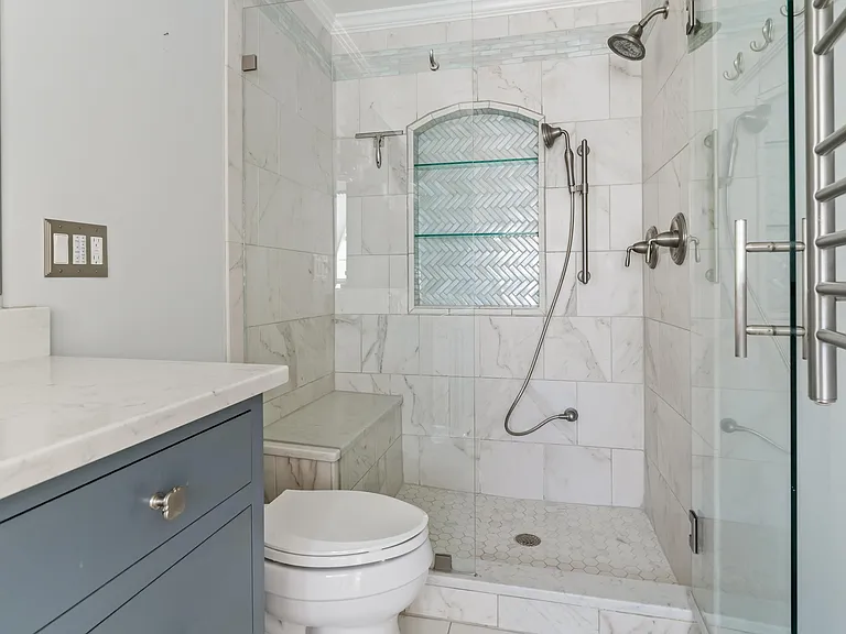 3708 Northcote Dr — Photo 18