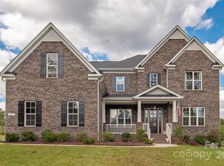 2054 Belle Grove Dr, Waxhaw, NC 28173