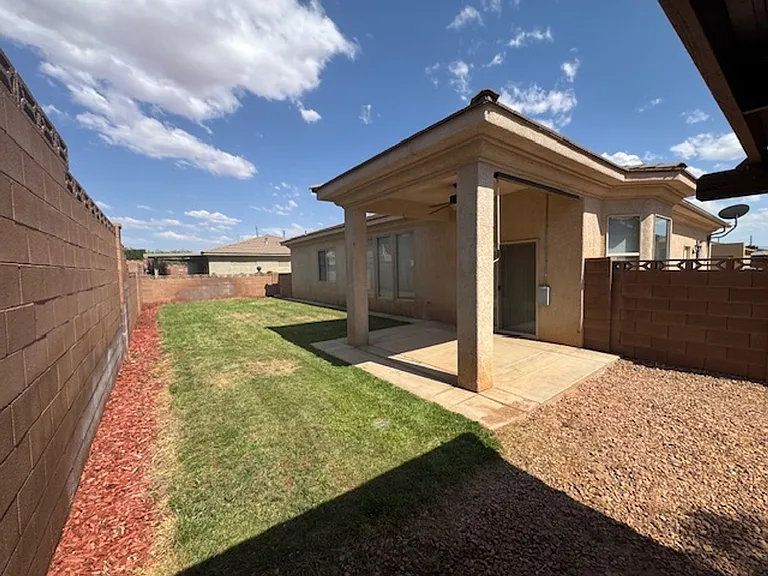 2409 E 200 S — Photo 16
