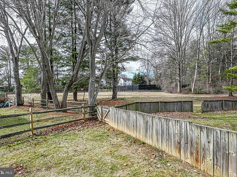 6144 Windward Dr — Photo 36