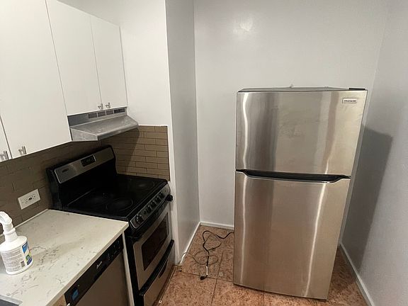 4th image of 3694 Broadway APT 1E