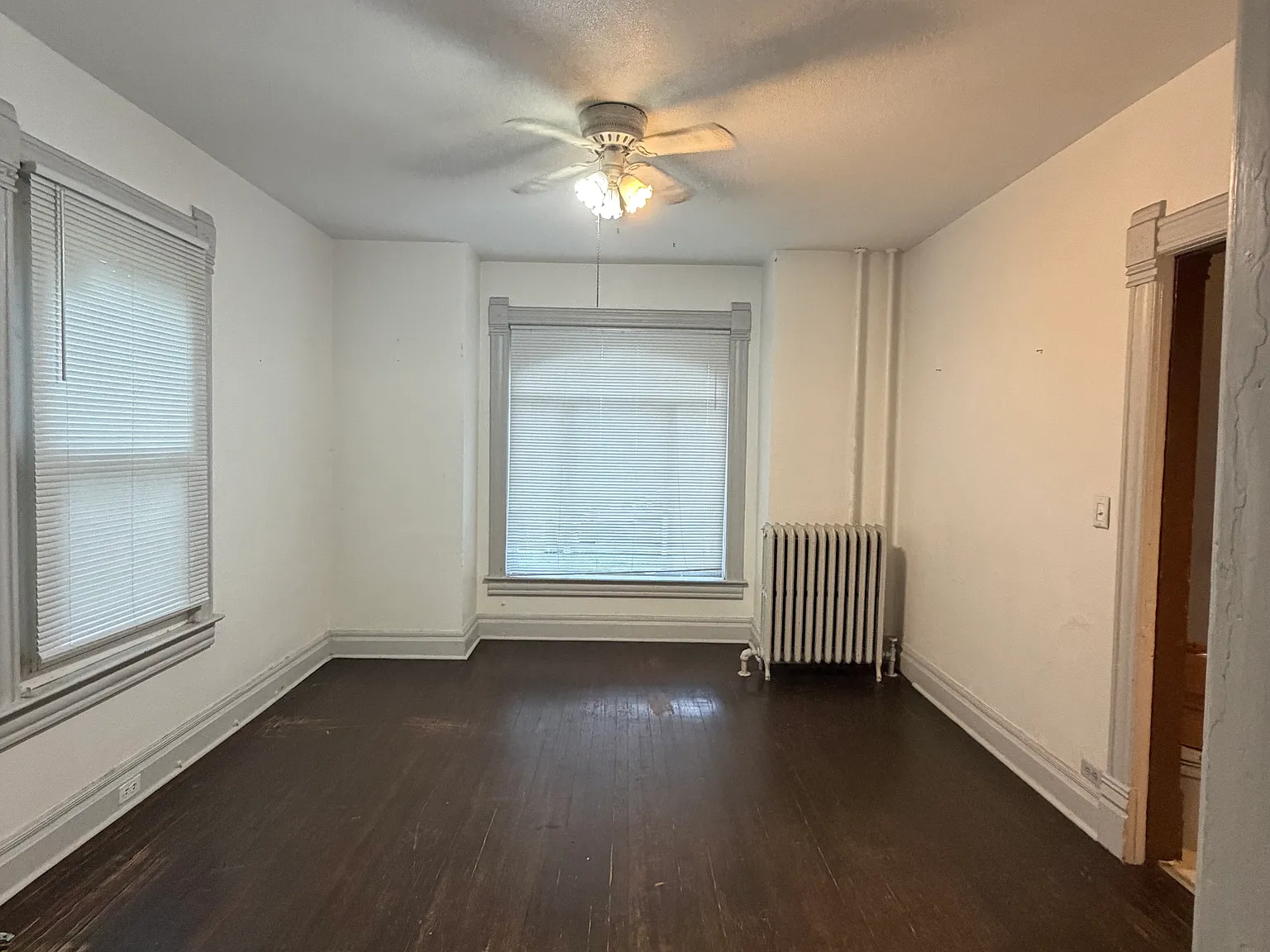 2 bed, 950 sqft, $1,450 — Photo 1