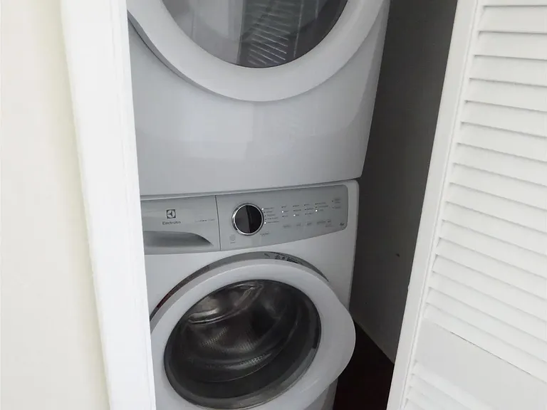 8040 Girard Ave #5 — Photo 21