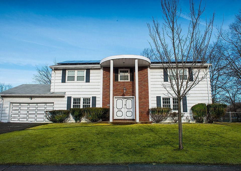 256 University Way, Paramus, NJ 07652 Zillow