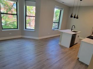 3611 N Greenview Ave APT 2, Chicago, IL 60613