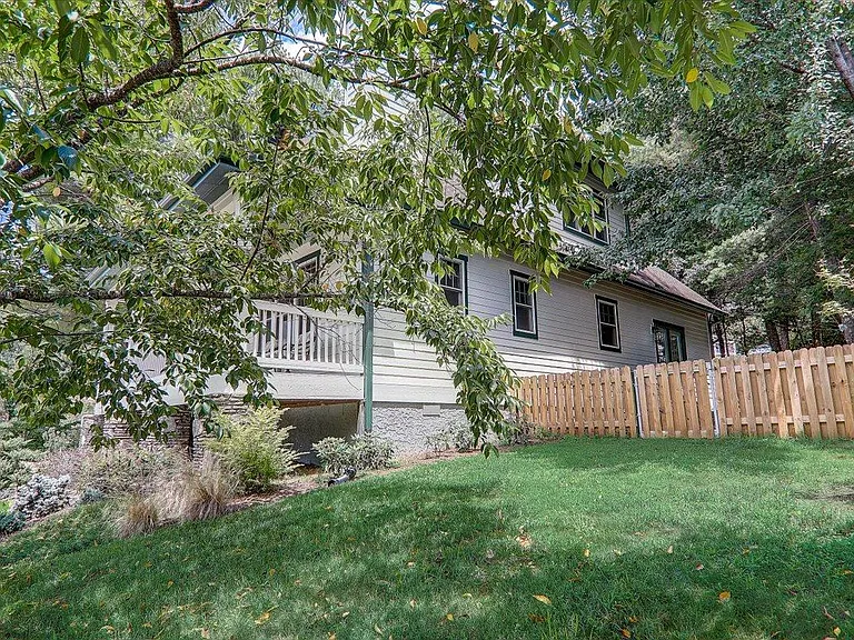 11 Oakhaven Ter — Photo 38