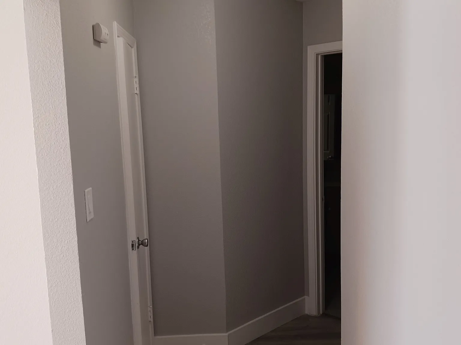 2 bed, 950 sqft, $2,200 — Photo 3